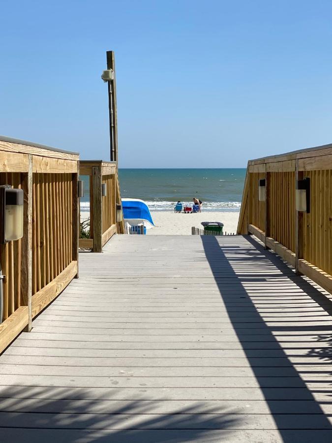 Azure Bliss Oceanfront Condo Sleeps 6 マートルビーチ エクステリア 写真