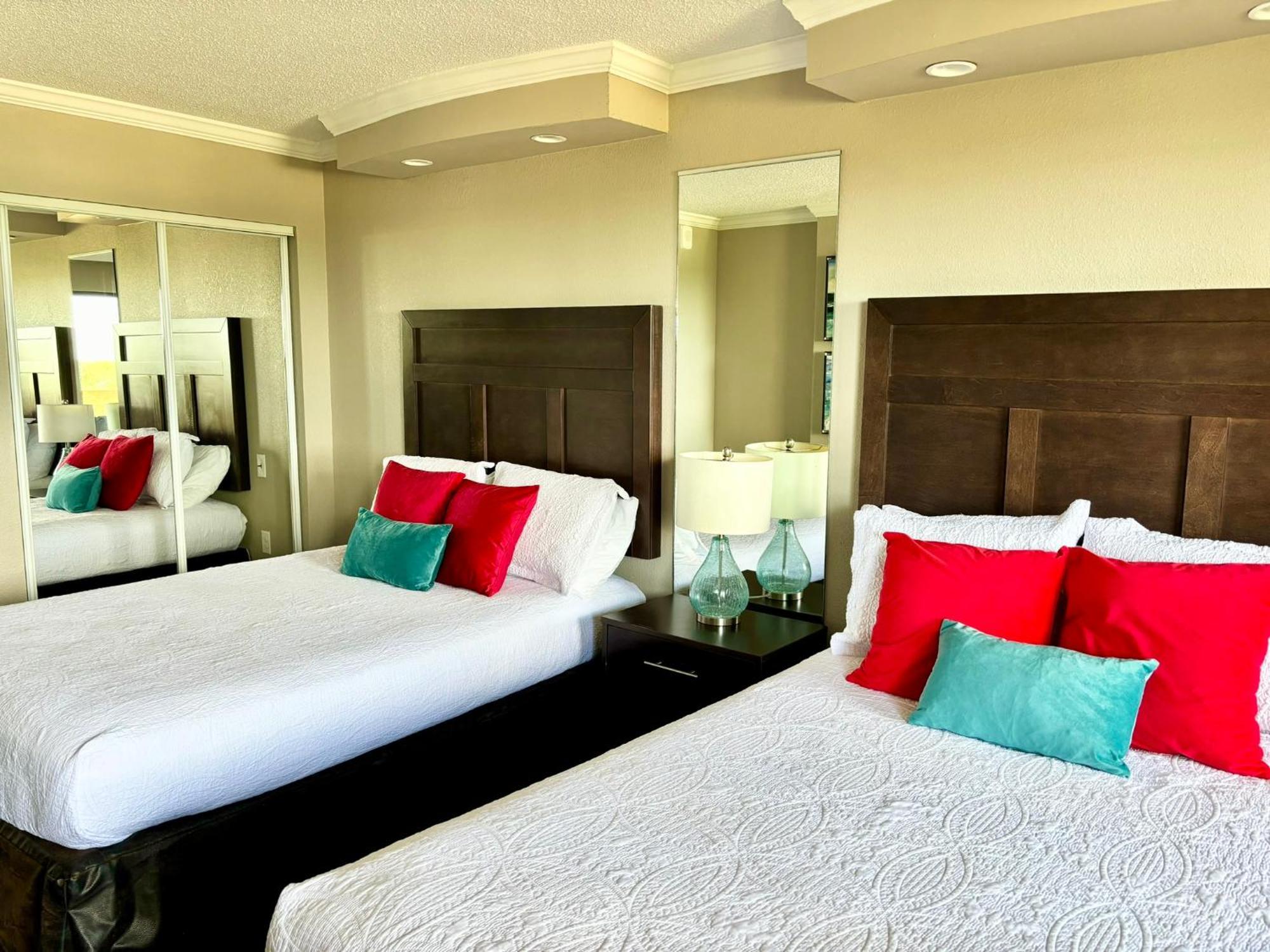 Azure Bliss Oceanfront Condo Sleeps 6 マートルビーチ エクステリア 写真